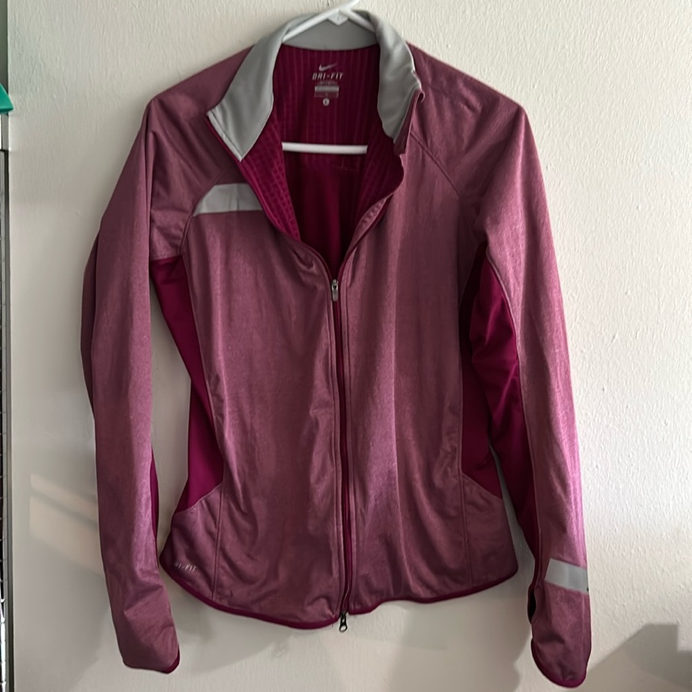 Women’s Nike large zip up jacket